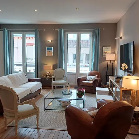 Maison 12-14 Pers Centre, Plage, Terrasse, 10 Lits *