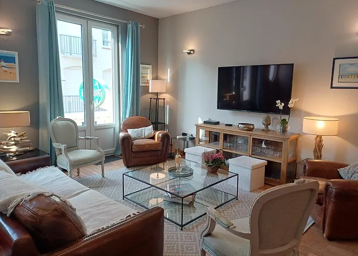 Hébergement de vacances Maison Albion, Plein Centre, Espace Et Confort *