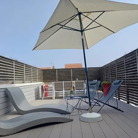 Holiday home Maison 12-14 Pers Centre, Plage, Terrasse, 10 Lits